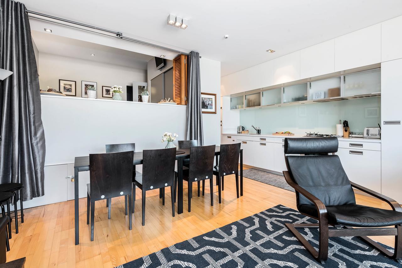 Swiss-Belsuites Pounamu Queenstown Exterior foto A modern apartment in Stockholm, Sweden