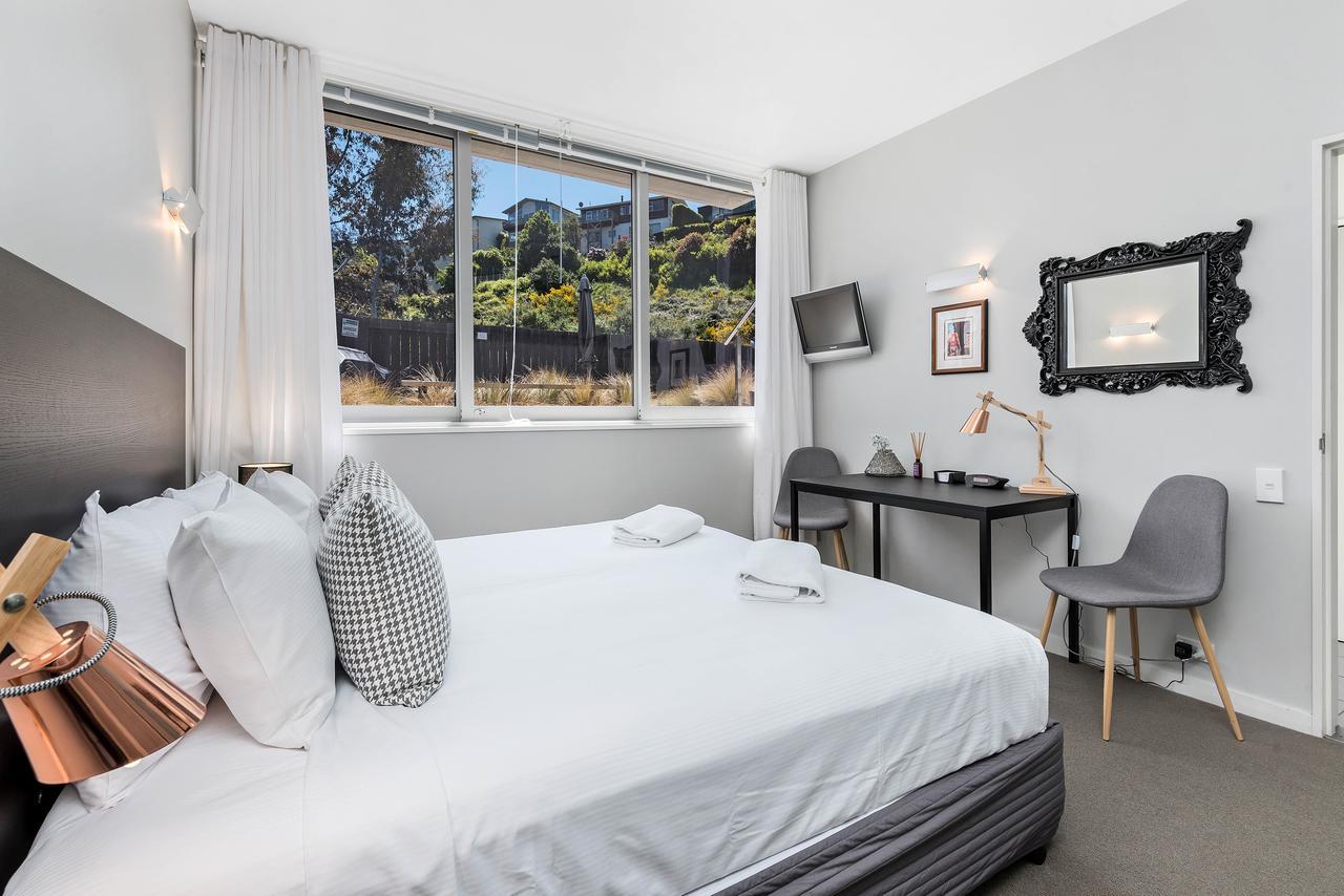 Swiss-Belsuites Pounamu Queenstown Exterior foto A bedroom at the hotel